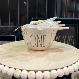 Rae Dunn measuring cups white with handles NWT HTF